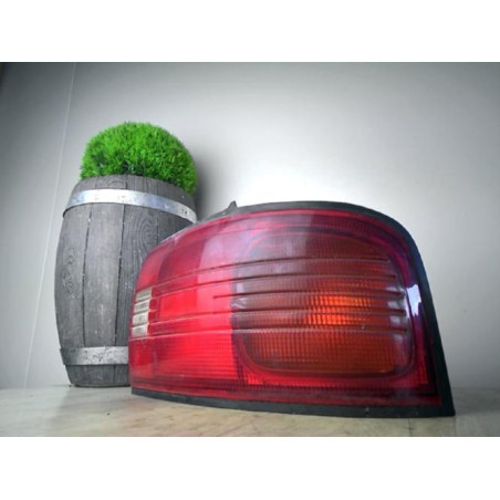 Feu arriere principal droit (feux) MAZDA 323 4 PHASE 1 d’occasion