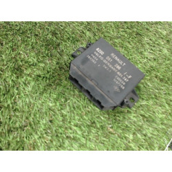 Boitier d'aide au stationnement RENAULT  d’occasion