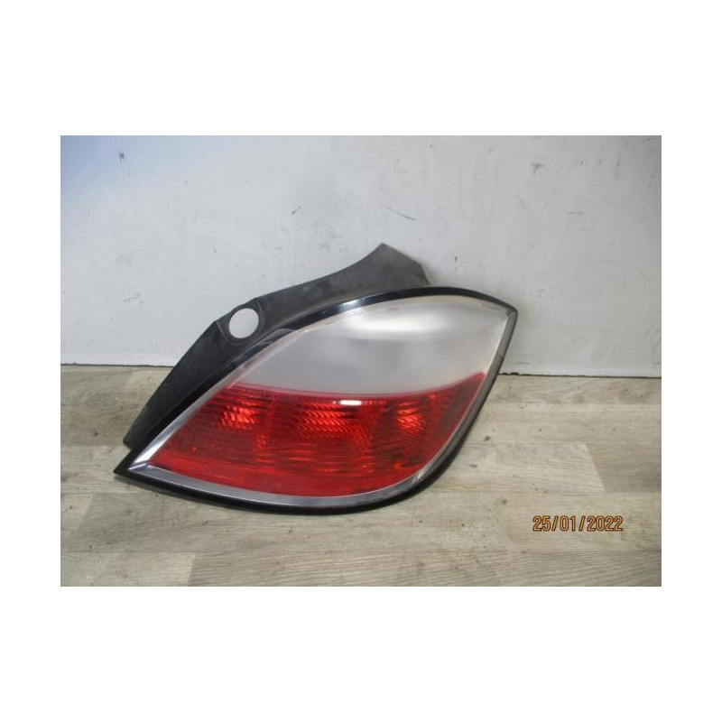 Feu arriere principal droit (feux) OPEL ASTRA H PHASE 1 d’occasion