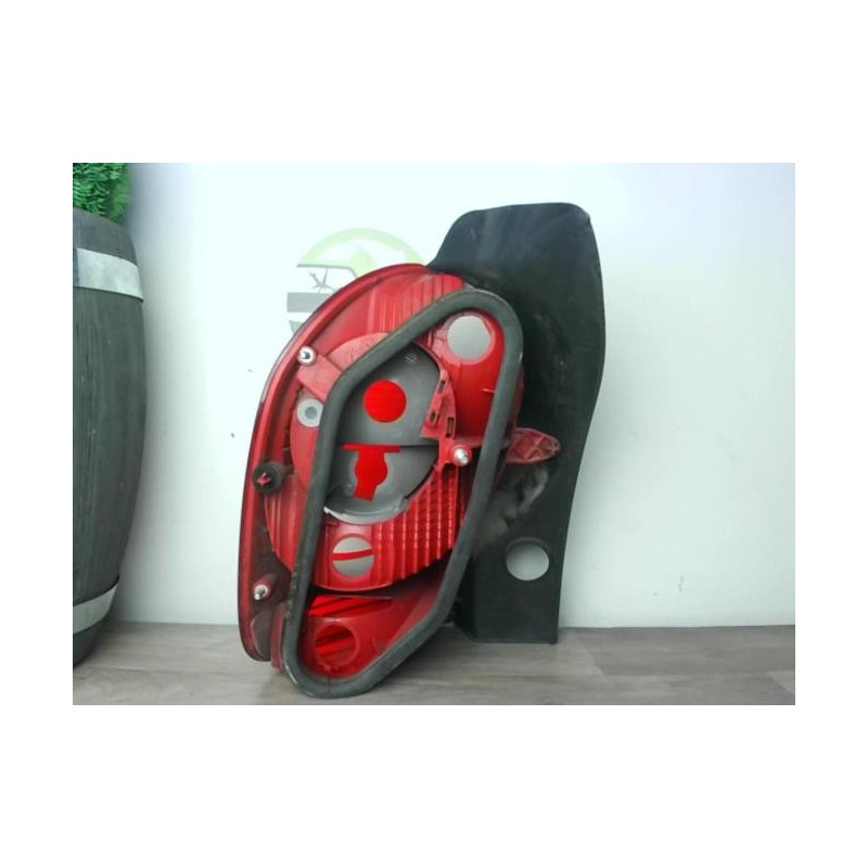 Feu arriere principal droit (feux) RENAULT MODUS PHASE 1 d’occasion