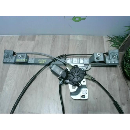 Leve vitre electrique avant droit RENAULT KANGOO 2 PHASE 1 d’occasion