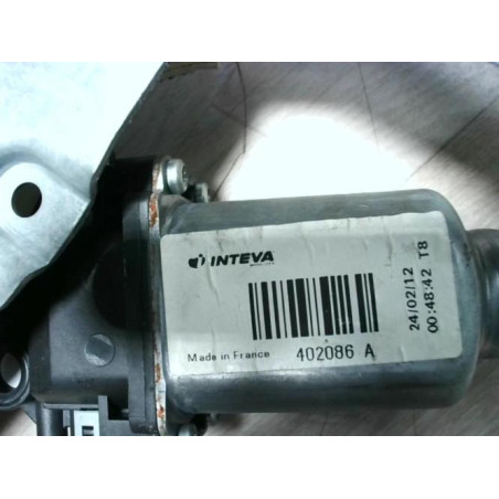 Leve vitre electrique avant droit RENAULT KANGOO 2 PHASE 1 d’occasion