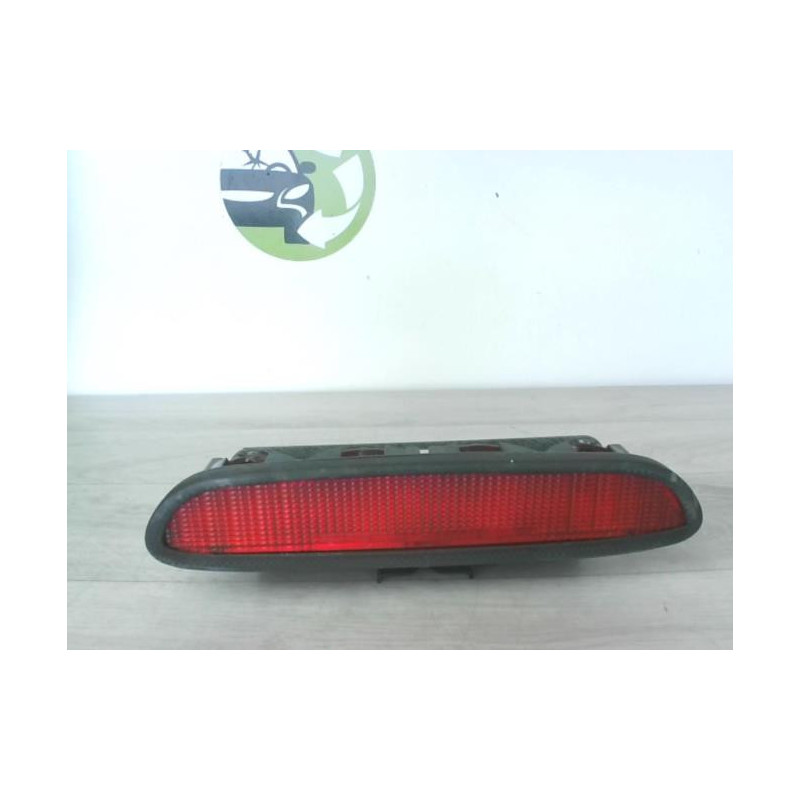 Feu arriere stop central MERCEDES CLASSE A 168 PHASE 2 d’occasion