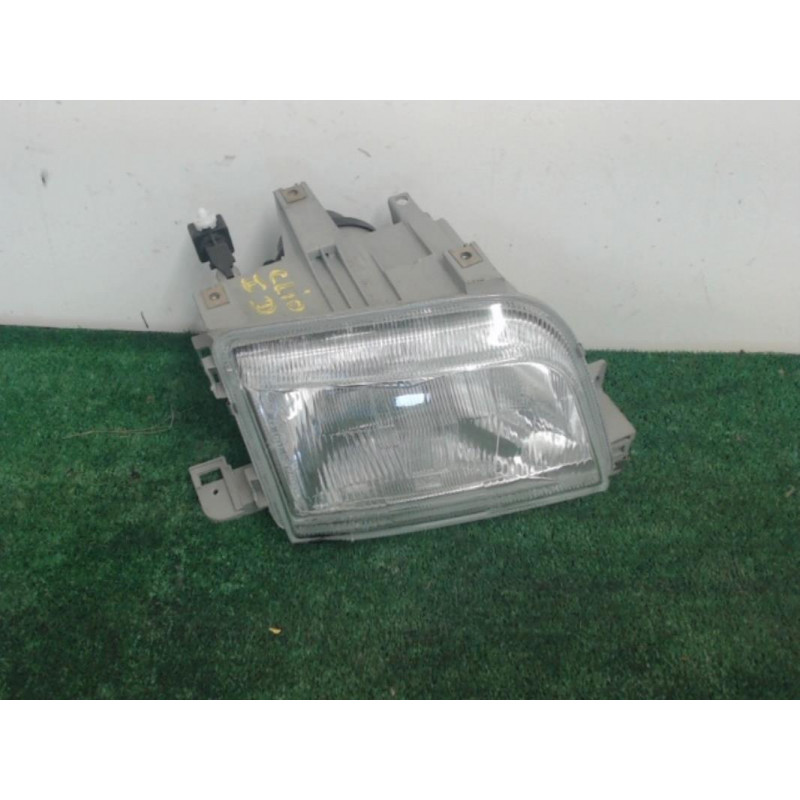 Optique avant principal droit (feux)(phare) RENAULT  d’occasion