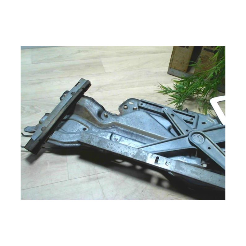 Leve vitre mecanique arriere gauche RENAULT LAGUNA 1 PHASE 1 d’occasion