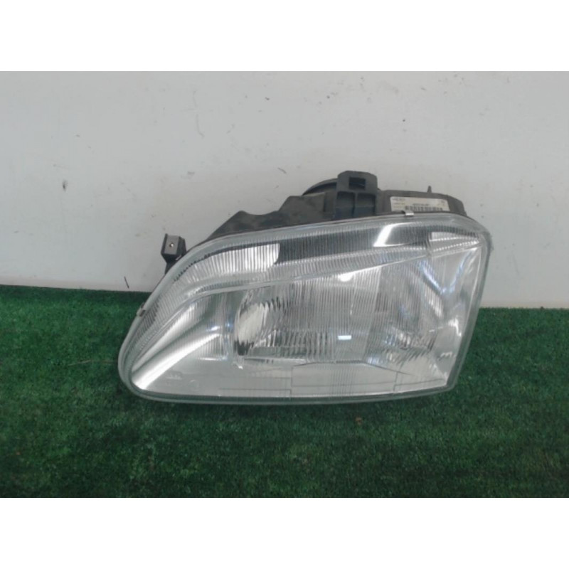 Optique avant principal gauche (feux)(phare) RENAULT MEGANE SCENIC I PHASE 1 d’occasion