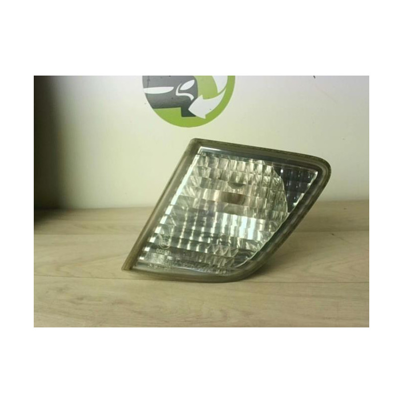 Anti brouillard arriere droit SUZUKI LIANA d’occasion