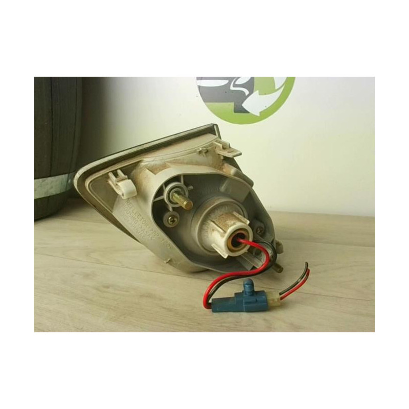 Anti brouillard arriere droit SUZUKI LIANA d’occasion