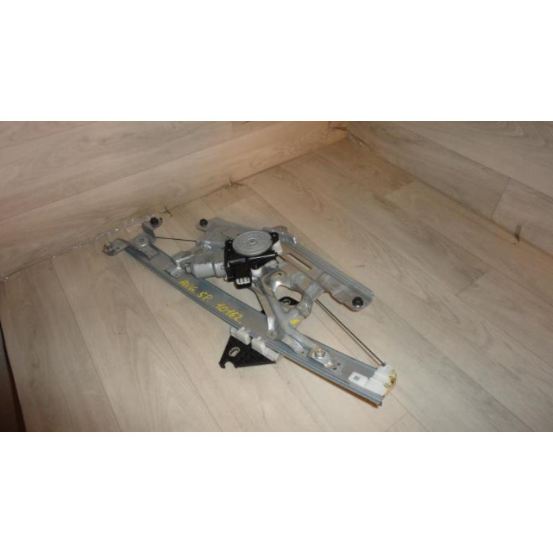Leve vitre electrique avant gauche HONDA CIVIC 8 PHASE 1 d’occasion