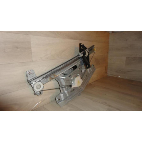 Leve vitre electrique avant gauche HONDA CIVIC 8 PHASE 1 d’occasion