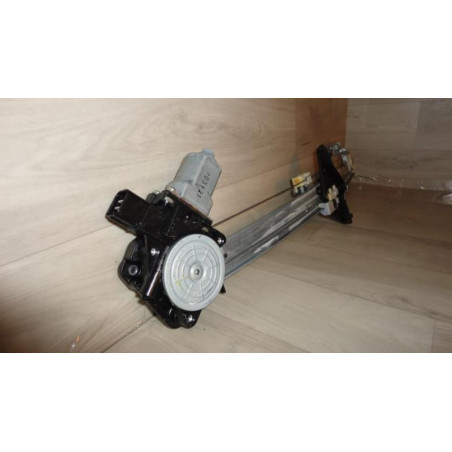 Leve vitre electrique arriere gauche HONDA CIVIC 8 PHASE 1 d’occasion