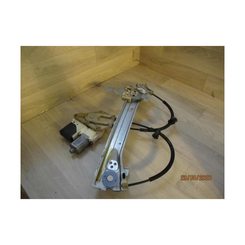 Leve vitre electrique arriere droit RENAULT MEGANE 3 PHASE 1 d’occasion