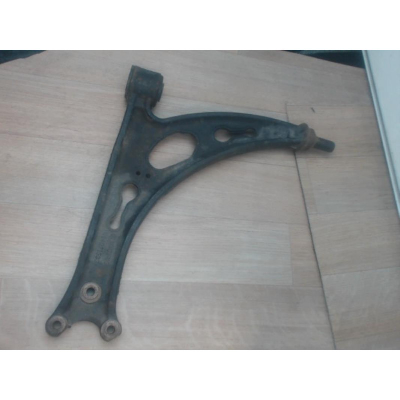 Triangle avant gauche VOLKSWAGEN TOURAN PHASE 1 d’occasion