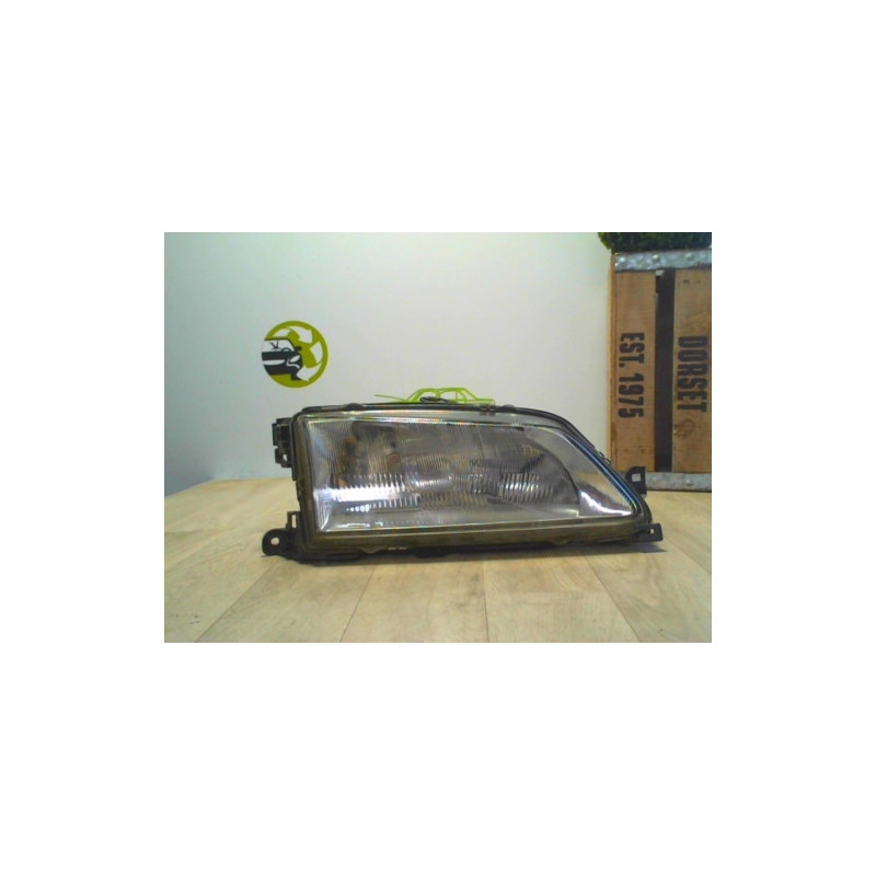 Optique avant principal droit (feux)(phare) RENAULT CLIO 1 PHASE 1 d’occasion
