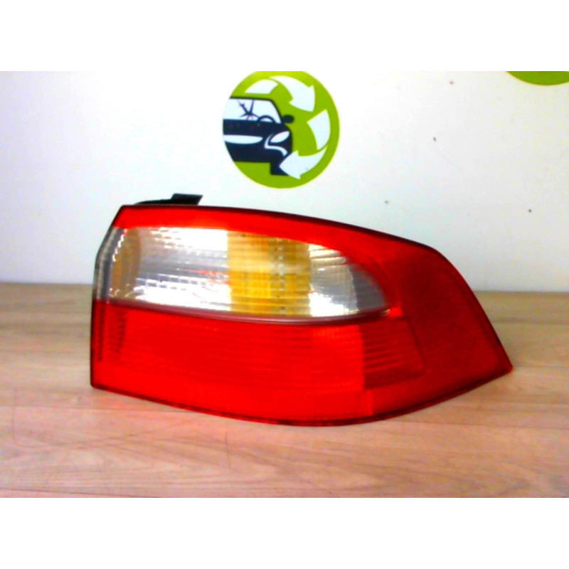 Feu arriere principal droit (feux) RENAULT LAGUNA 2 PHASE 1 d’occasion