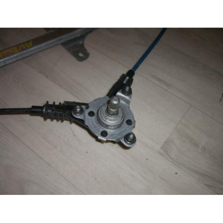 Leve vitre mecanique avant droit OPEL AGILA A d’occasion