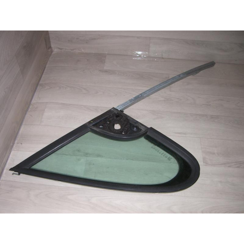 Custode avant gauche (porte) PEUGEOT 307 PHASE 1 d’occasion