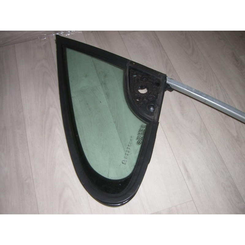 Custode avant gauche (porte) PEUGEOT 307 PHASE 1 d’occasion