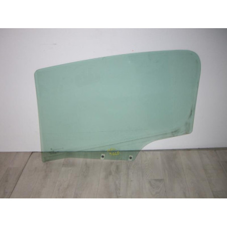 Vitre arriere droit PEUGEOT 307 PHASE 1 d’occasion