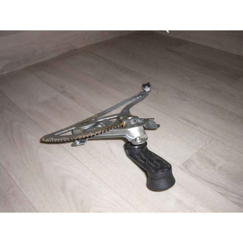 Leve vitre mecanique arriere gauche OPEL ASTRA G BREAK d’occasion