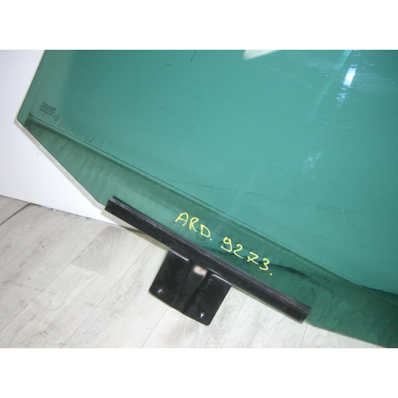 Vitre arriere droit RENAULT ESPACE 3 d’occasion