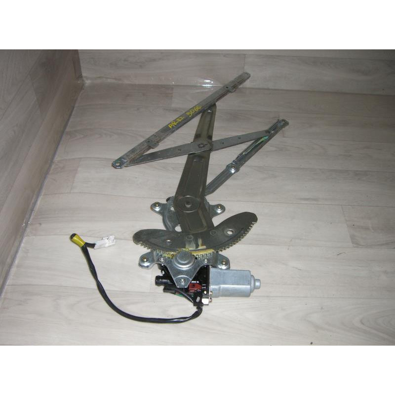 Leve vitre electrique arriere droit TOYOTA PICNIC d’occasion