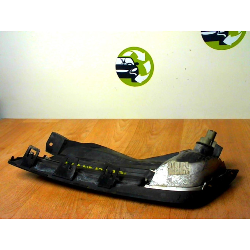 Optique avant secondaire droit (feux)(clignotant) NISSAN MICRA 3 PHASE 1 d’occasion