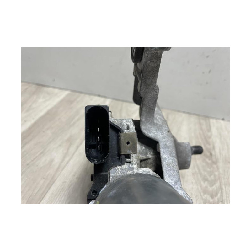 Moteur essuie glace avant droit FORD FOCUS 3 PHASE 1 BREAK d’occasion