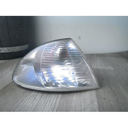 Optique avant secondaire droit (feux)(clignotant) TOYOTA CELICA 4 COUPE d’occasion
