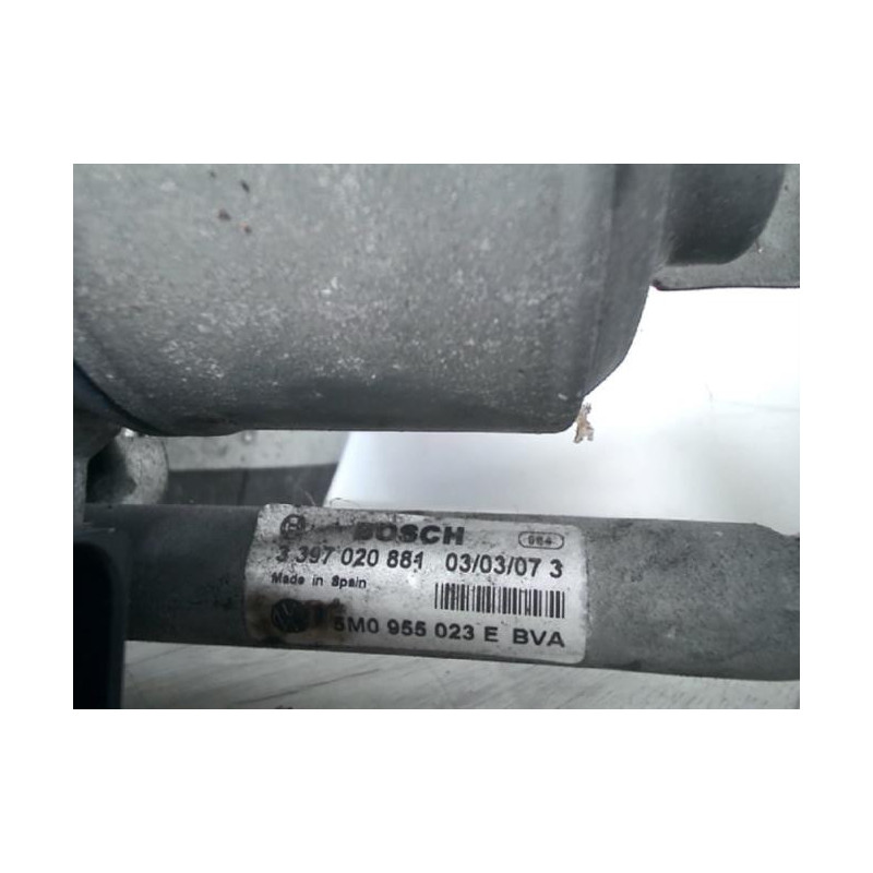 Moteur essuie glace avant gauche VOLKSWAGEN GOLF PLUS PHASE 1 d’occasion