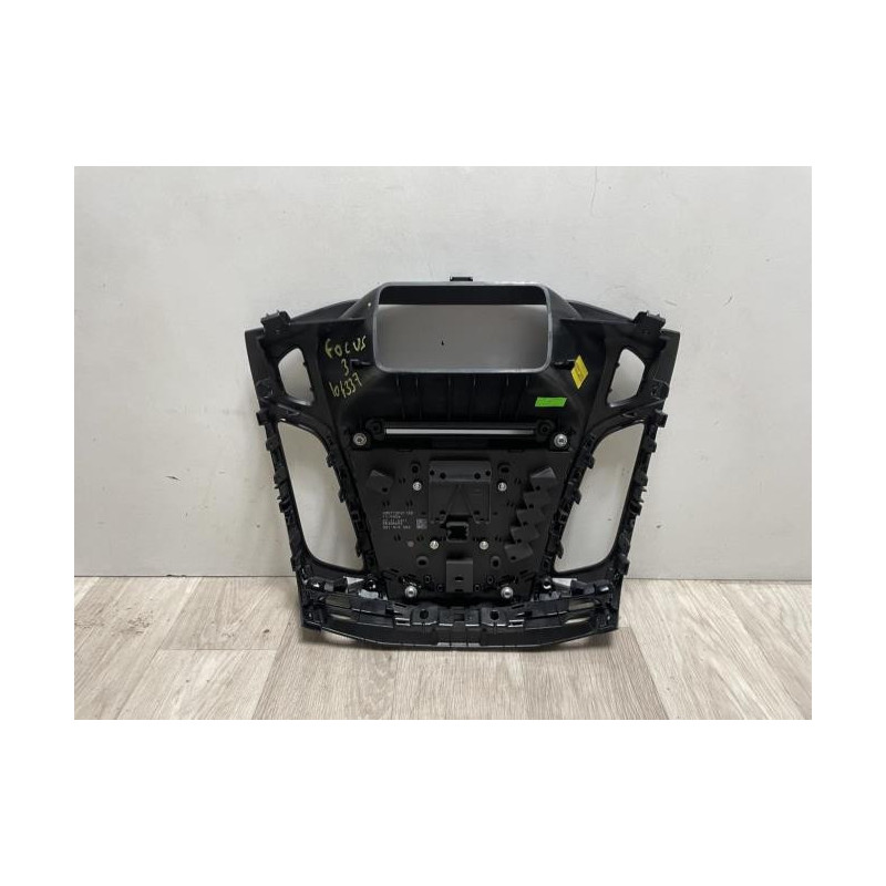 Facade autoradio FORD FOCUS 3 PHASE 1 BREAK d’occasion