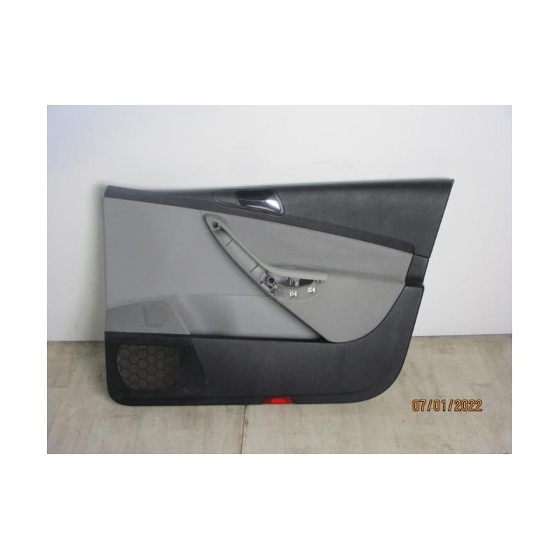 Panneau de porte avant droit VOLKSWAGEN PASSAT 5 d’occasion
