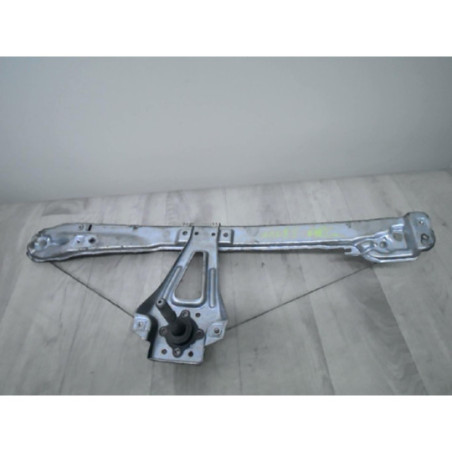 Leve vitre electrique arriere gauche RENAULT CLIO 3 PHASE 1 d’occasion