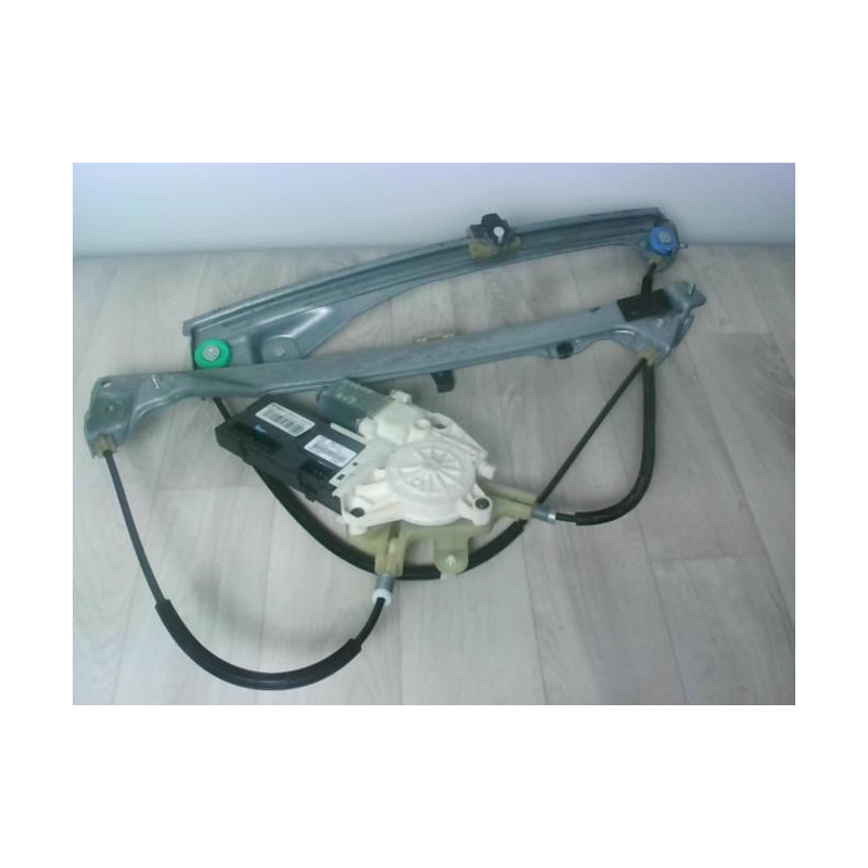 Leve vitre electrique avant droit RENAULT LAGUNA 3 PHASE 1 d’occasion