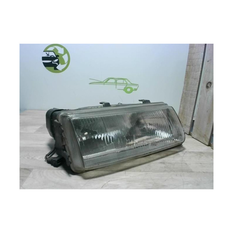 Optique avant principal droit (feux)(phare) SEAT TOLEDO 2 d’occasion