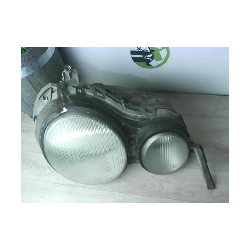 Optique avant principal droit (feux)(phare) MERCEDES CLASSE E 210 PHASE 1 d’occasion