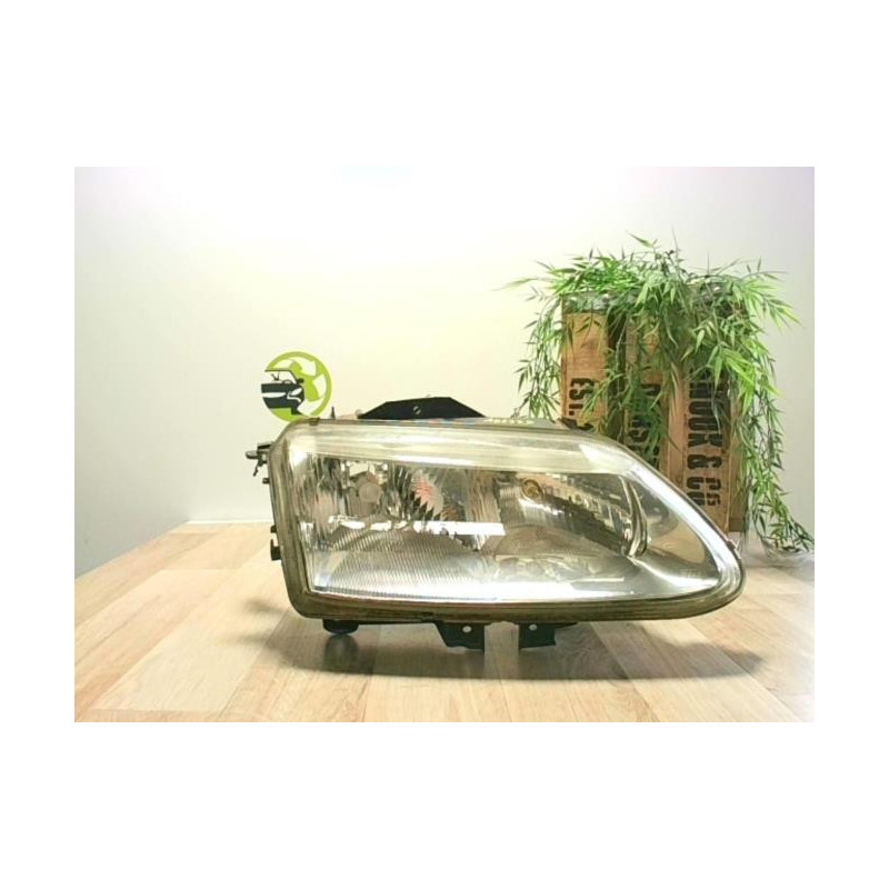 Optique avant principal droit (feux)(phare) RENAULT ESPACE 3 d’occasion