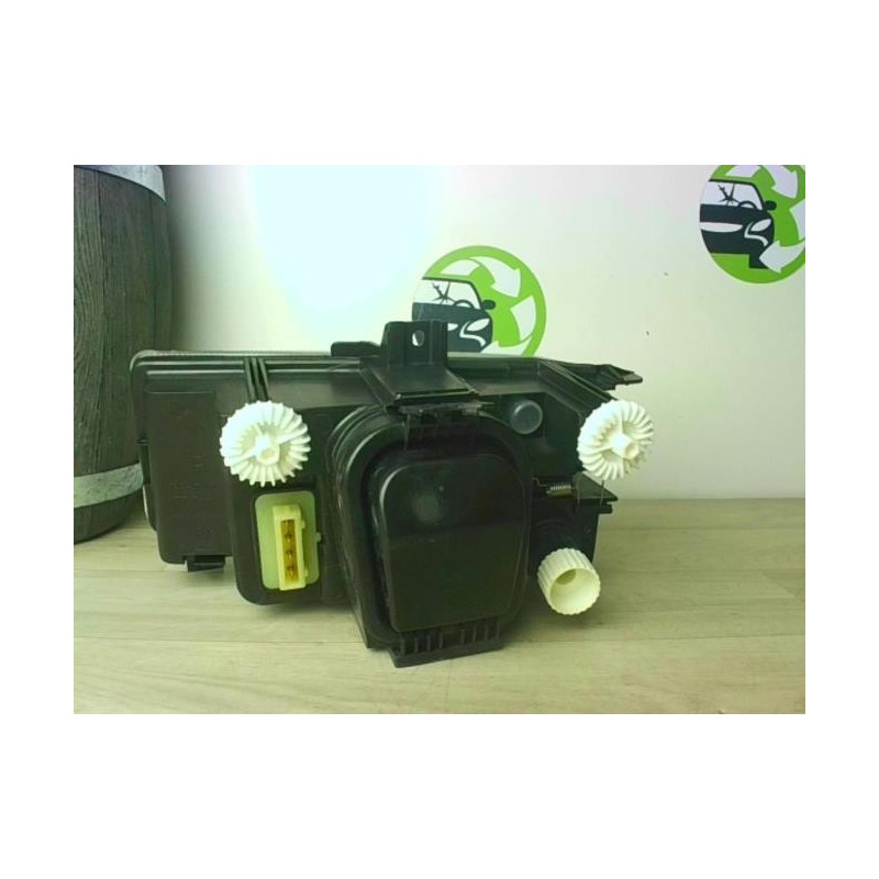Optique avant principal droit (feux)(phare) SEAT IBIZA 2 PHASE 1 d’occasion