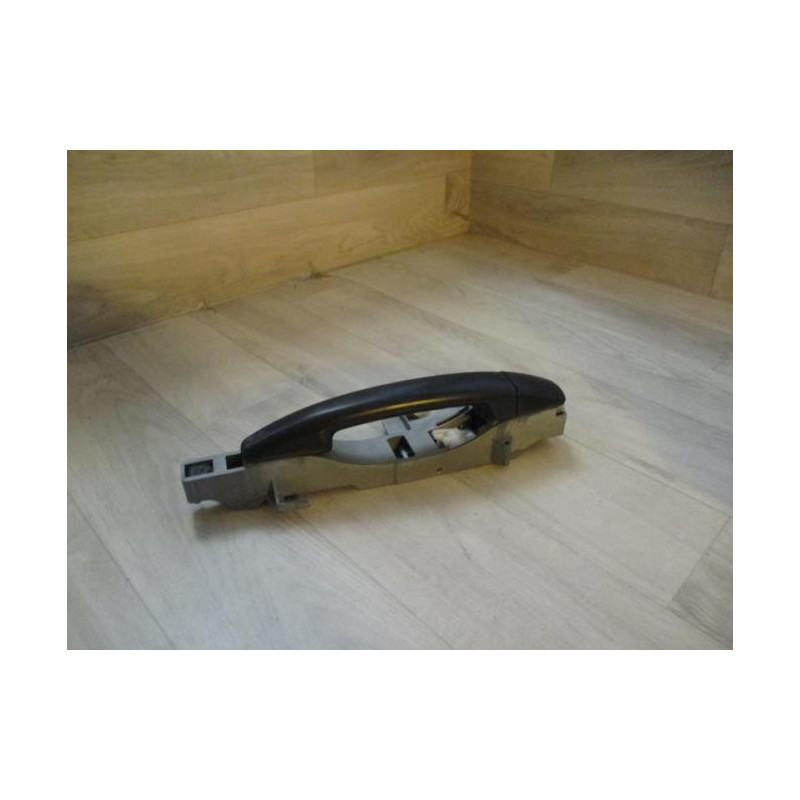 Poignee porte arriere gauche PEUGEOT 407 PHASE 1 d’occasion