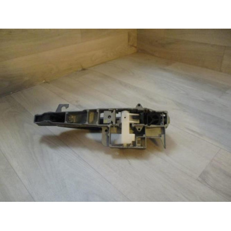 Poignee porte arriere gauche PEUGEOT 407 PHASE 1 d’occasion