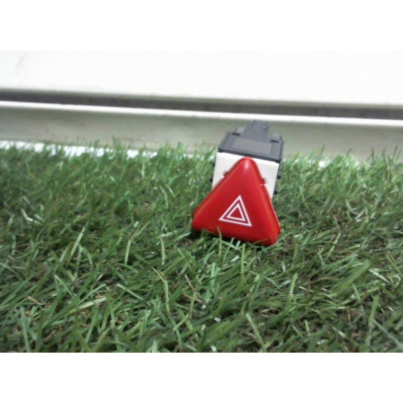Bouton de warning VOLKSWAGEN GOLF V d’occasion