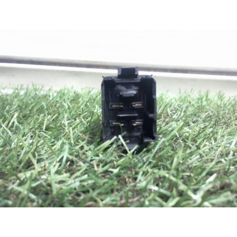 Bouton de warning VOLKSWAGEN GOLF V d’occasion