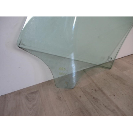 Vitre arriere droit OPEL CORSA D PHASE 1 d’occasion
