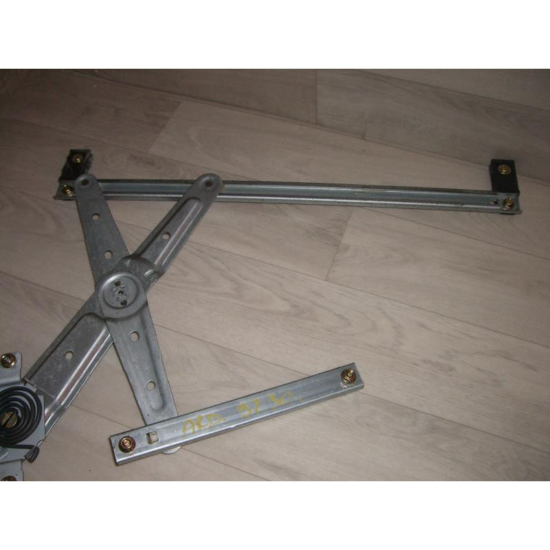 Leve vitre electrique arriere droit KIA CARENS 2 d’occasion
