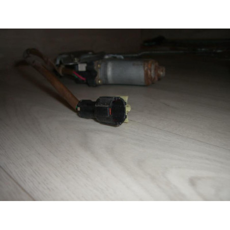 Leve vitre electrique avant droit KIA CARENS 2 d’occasion