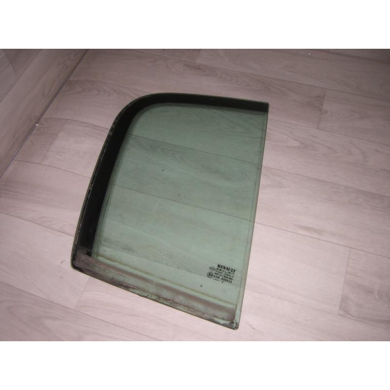 Custode arriere droit (porte) RENAULT MEGANE 2 PHASE 2 d’occasion