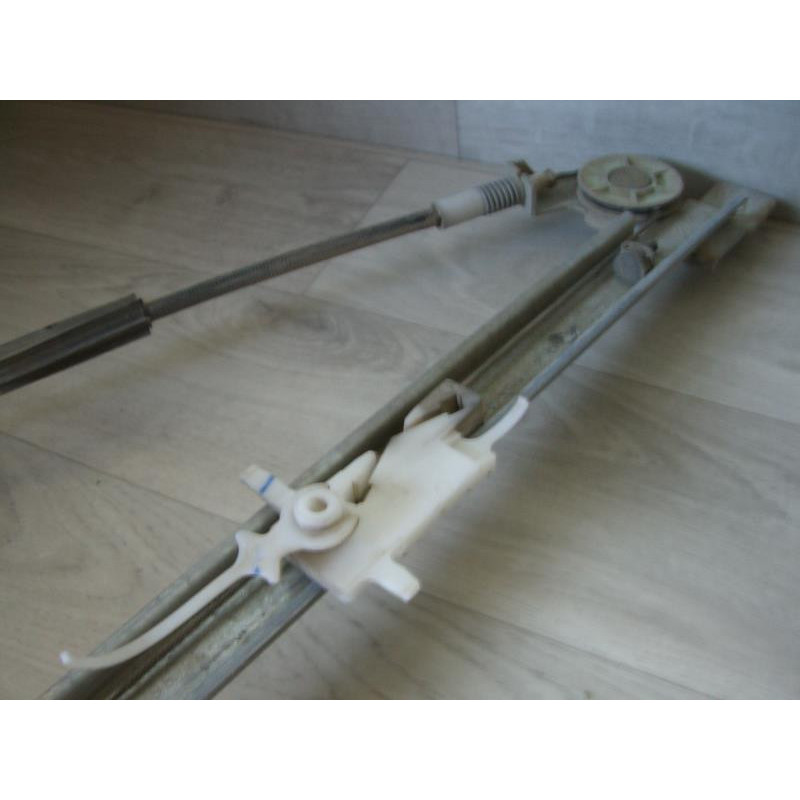 Leve vitre mecanique avant droit FIAT DUCATO 2 PHASE 1 d’occasion