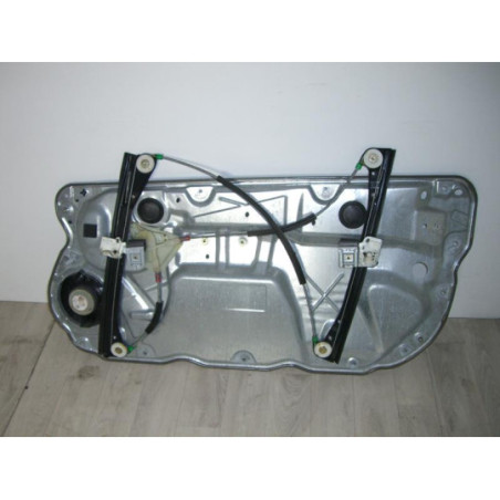 Leve vitre electrique avant gauche VOLKSWAGEN POLO 4 PHASE 1 d’occasion