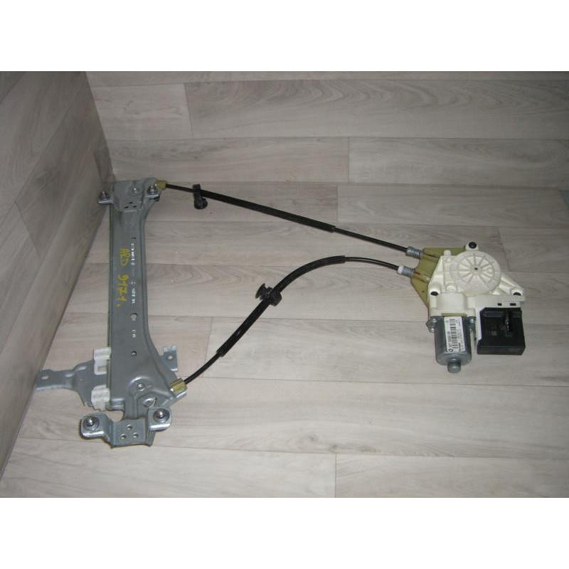 Leve vitre electrique arriere droit RENAULT MEGANE 3 PHASE 1 d’occasion