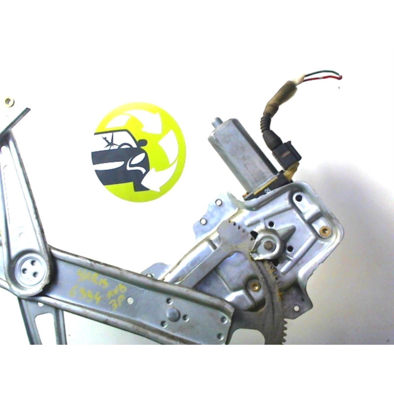 Leve vitre electrique avant droit TOYOTA YARIS 1 PHASE 2 d’occasion